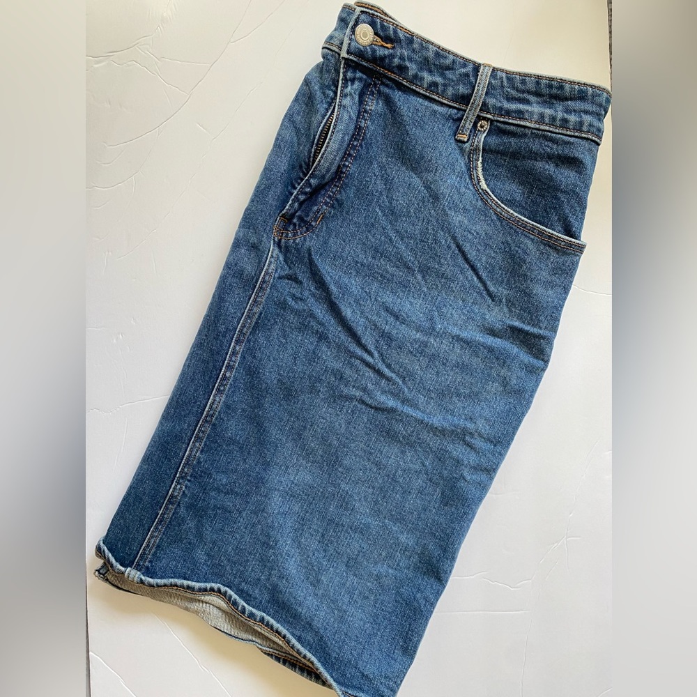 Women’s 18 Jean Skirt